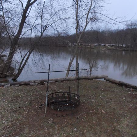Martin'S River Cabin Dresden ภายนอก รูปภาพ